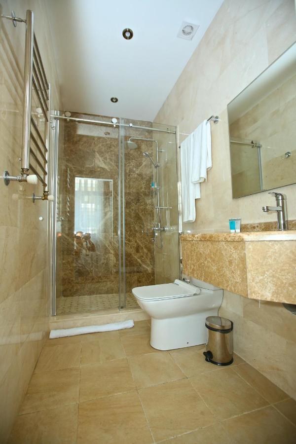 Miraj Hotel Baku Extérieur photo